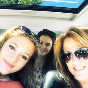 Meet your Posher, Carla