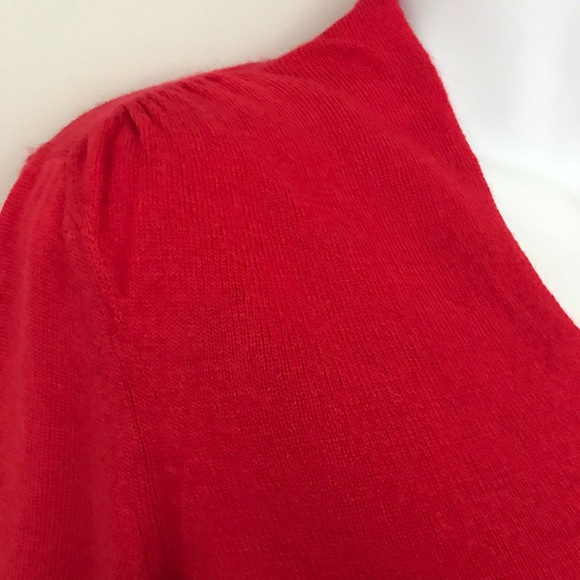 Soft Red Banana Republic V-neck Sweater size small - Picture 3 of 5