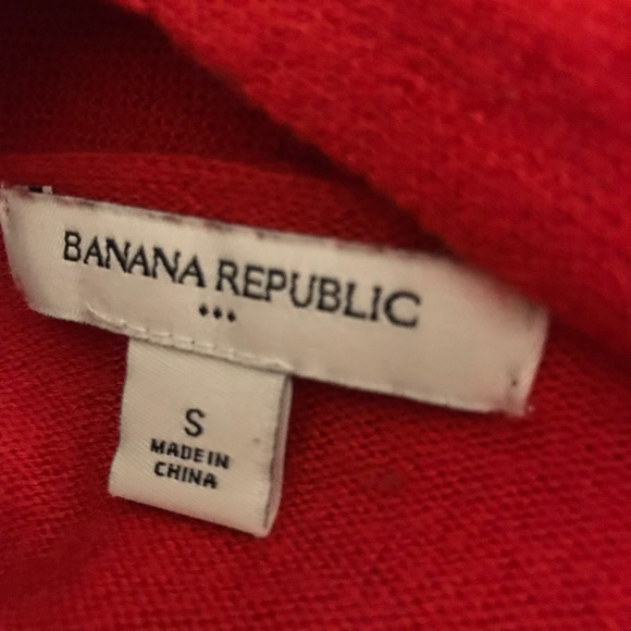 Soft Red Banana Republic V-neck Sweater size small - Picture 4 of 5