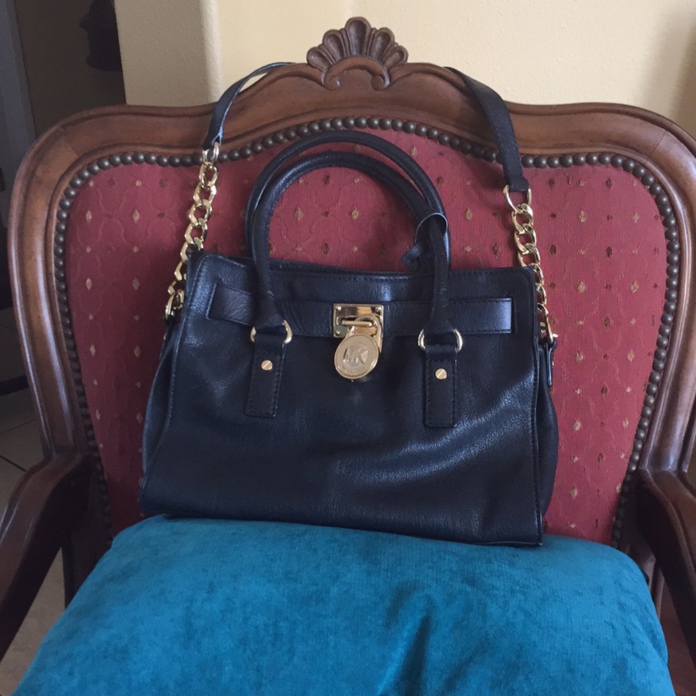 Authentic Michael Kors Shoulder/Handbag