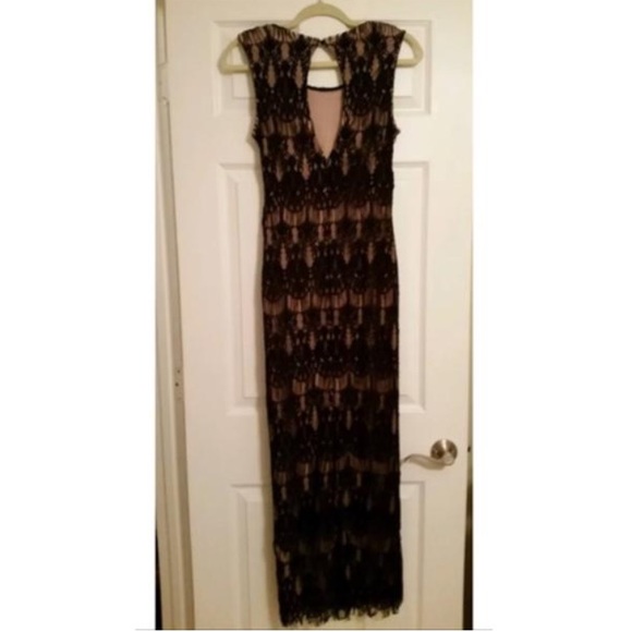 ❗️CLEARANCE ❗️Rachel & Chloe lace dress - Picture 3 of 5