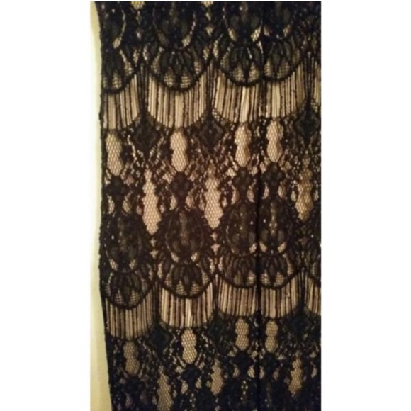 ❗️CLEARANCE ❗️Rachel & Chloe lace dress - Picture 5 of 5