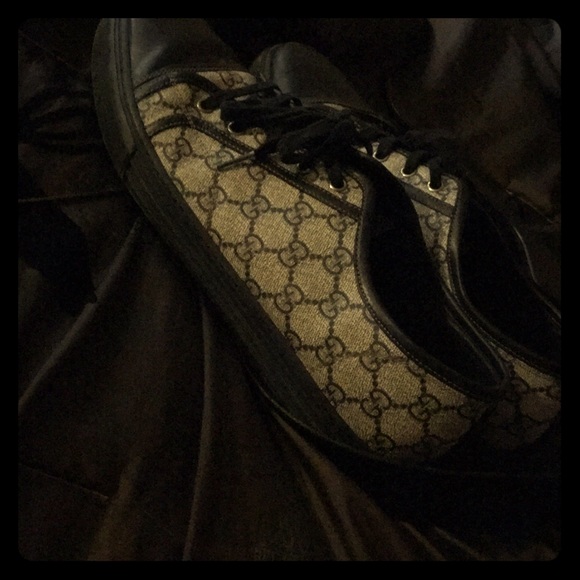 Gucci - Picture 1 of 2