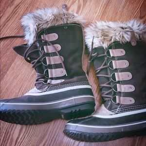 Women’s Joan of Arctic boots