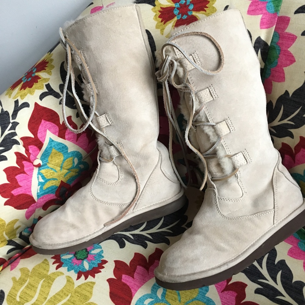 UGG Australia: Elegant, Classic, Cream, WOW!!