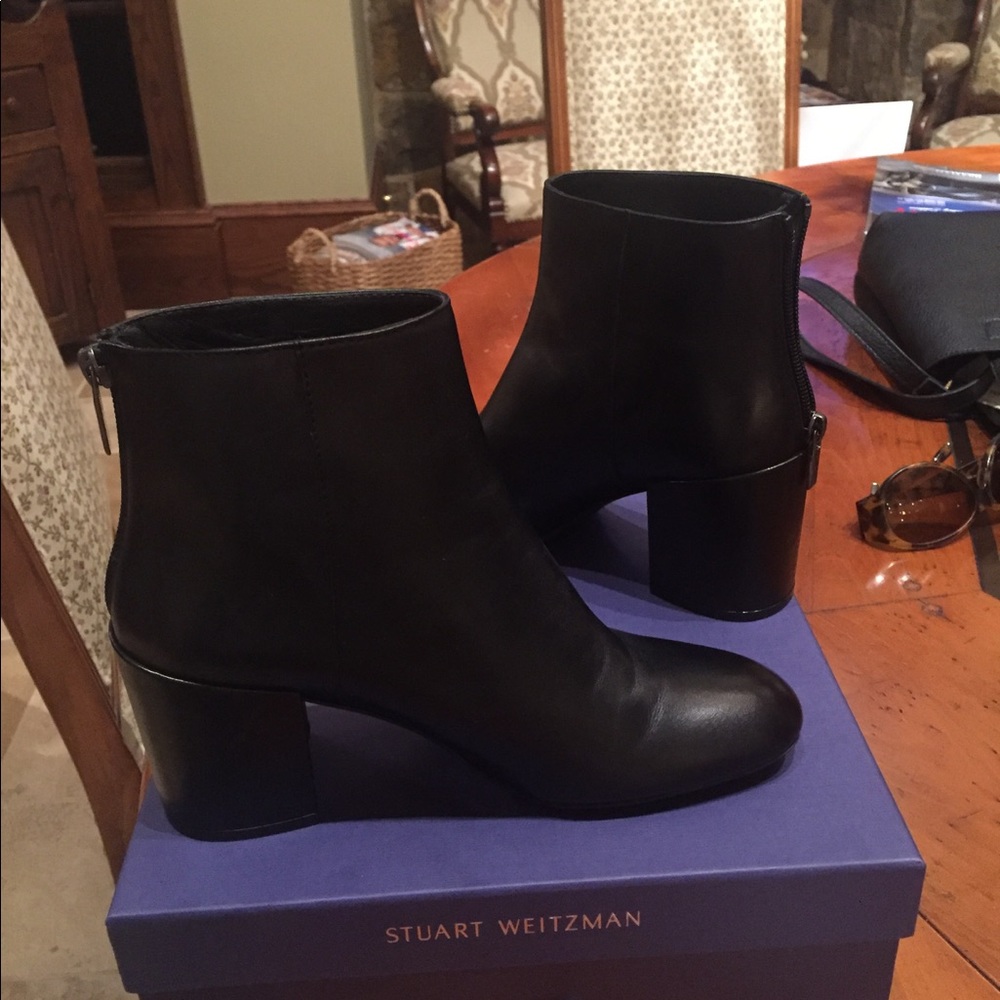 Stuart WEITZMAN Bacari Bootie Size 7.5