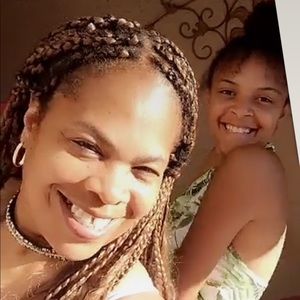 Meet your Posher, Cynthia