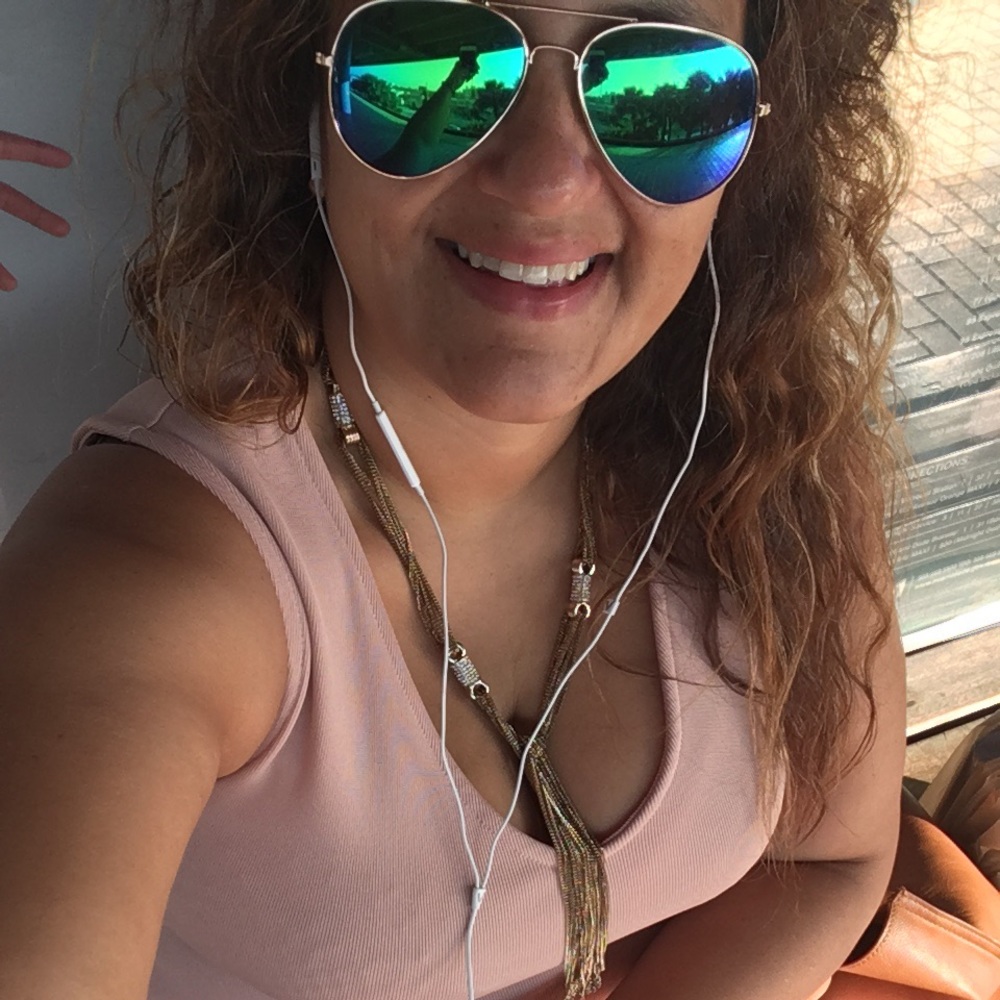 Meet your Posher, Valerie