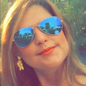 Meet your Posher, Gena