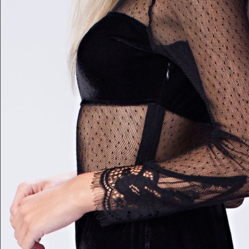 🆕 Honey Belle Brynlee Black Velvet & Sheer Dress - Picture 5 of 8