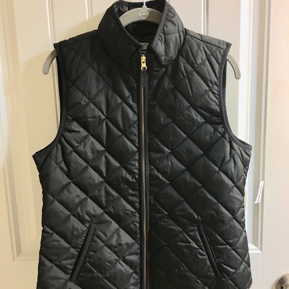 New Quilted Black Vest
