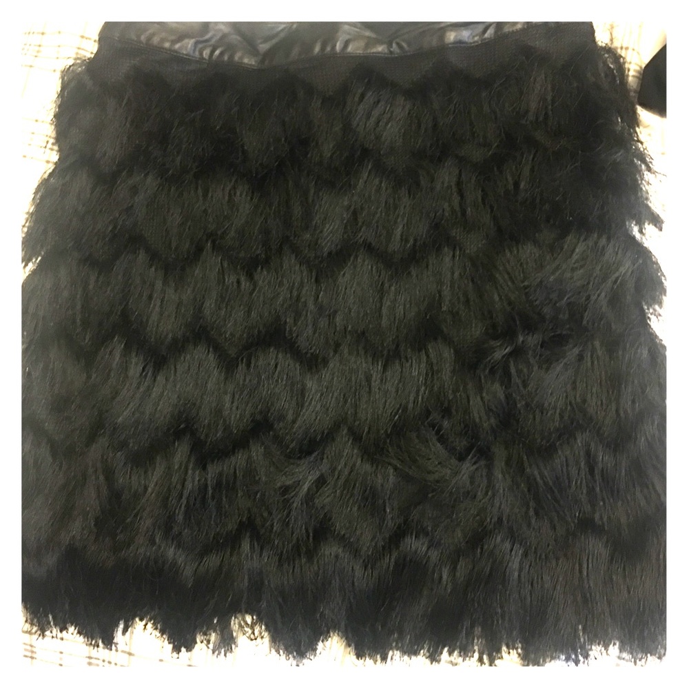 Mini fringe skirt