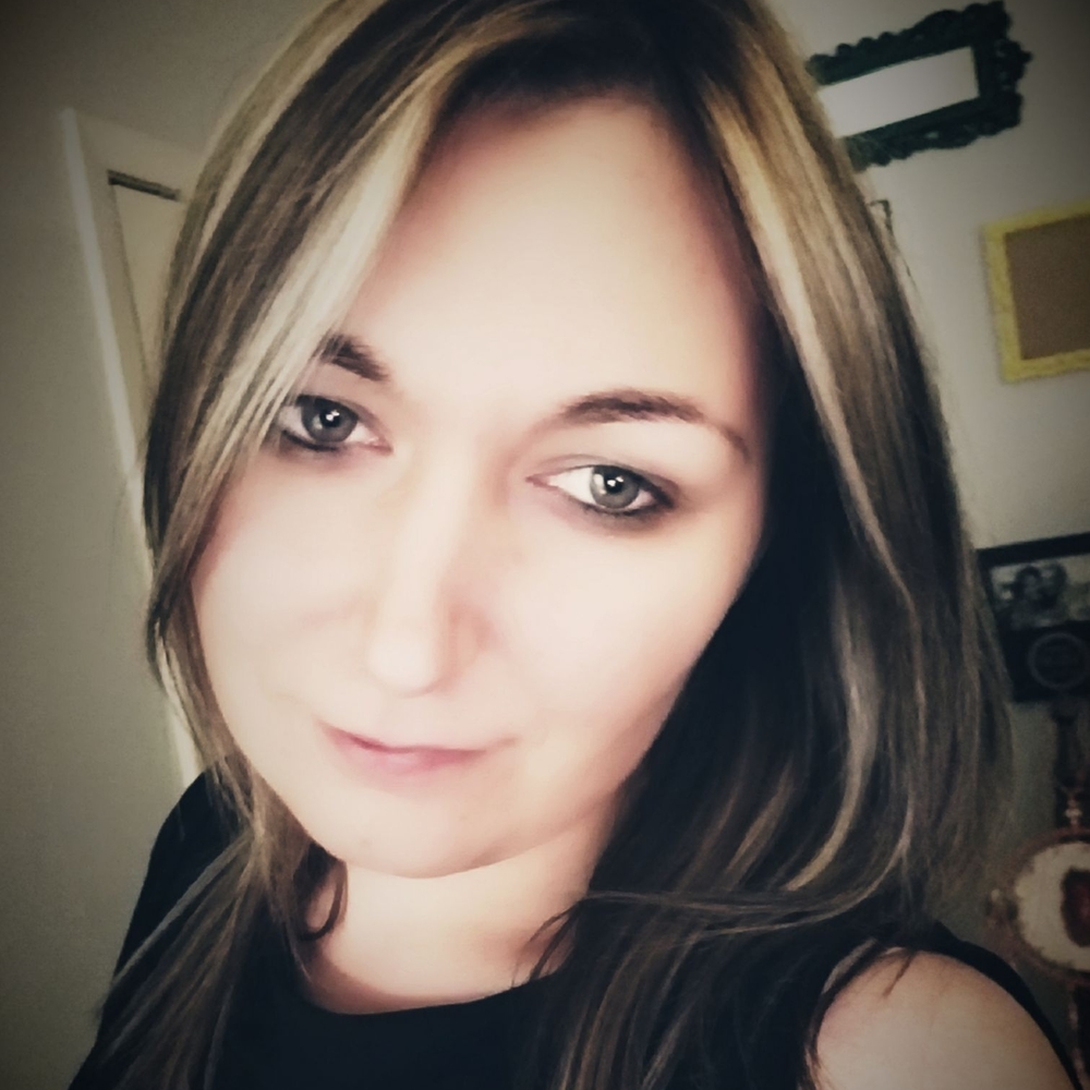 Meet your Posher, Adrianna