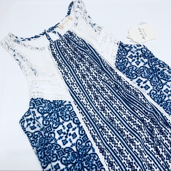 Altar'd State Dresses & Skirts - NWT ALTAR’D STATE PRINTED LACE DRESS SIZE SMALL