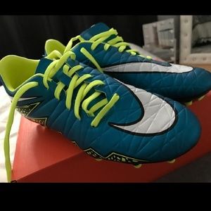 New Nike women's cleats