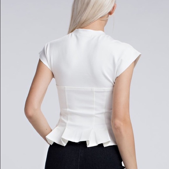 🆕Honey Punch Kira White Lace Up Corset Peplum Top - Picture 2 of 8