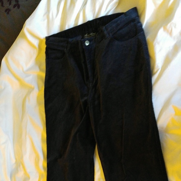 Suit - Picture 3 of 5