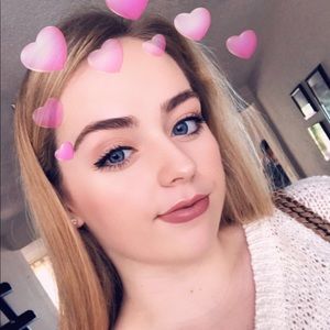 Meet your Posher, Erica