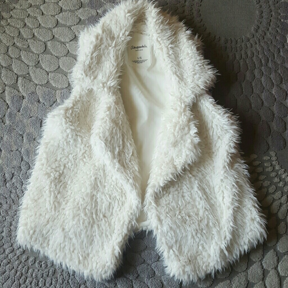 Aeropostale Faux Fur Vest