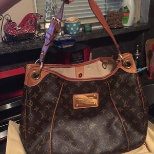 PRICE REDUCED! AUTHENTIC Louis Vuitton Galleria PM