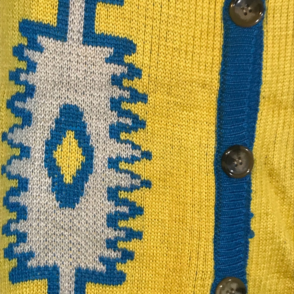 Sweater - Picture 4 of 4