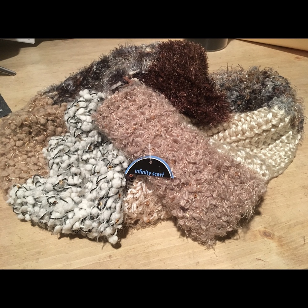 NWT Soft . Stylish Infinity Scarf