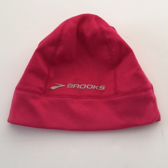 brooks running beanie