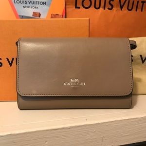 Coach Wallet Wristlet Beige/Taupe