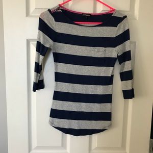 Express 3/4 length sleeve.