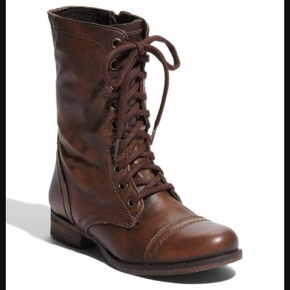 Camp boots brand new!!