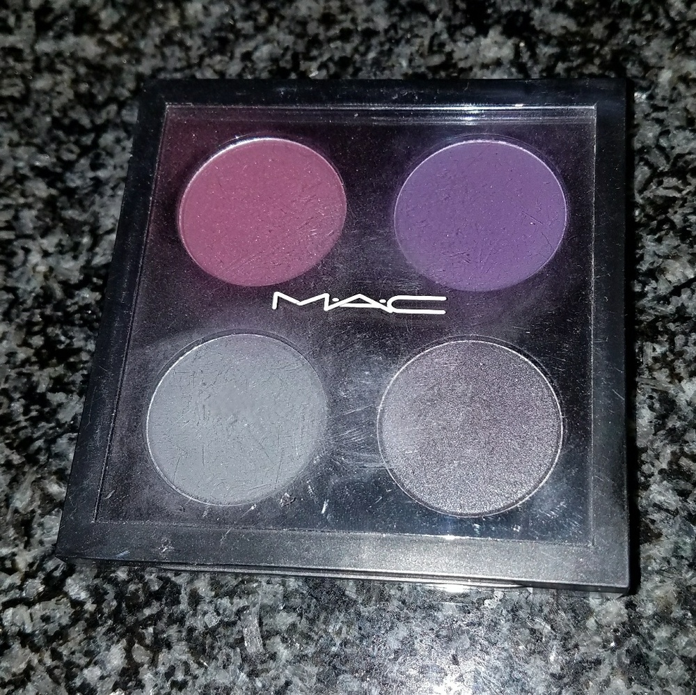 M.A.C Cosmetics Evil Eyes x4 shadow palette