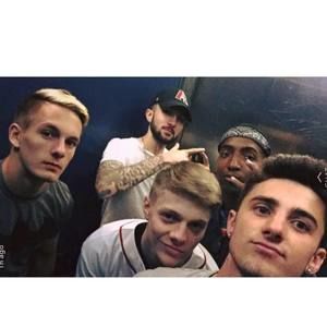 Meet your Posher, Casey