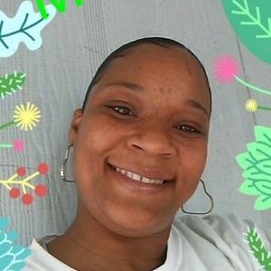 Meet your Posher, Monique