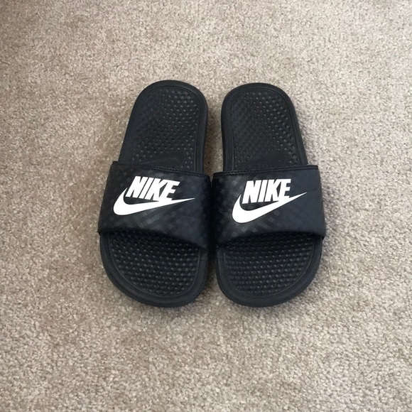 very nike sliders