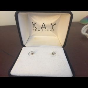 14K white gold Tiny stud diamond earrings