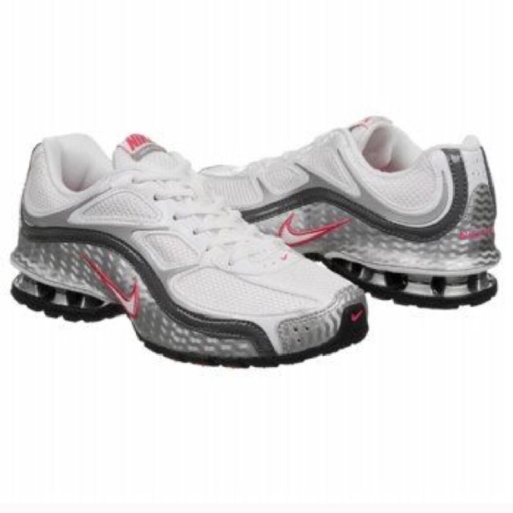 Nike Reax