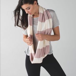 Lululemon Heart Open Scarf Cotton OS Angel Berry