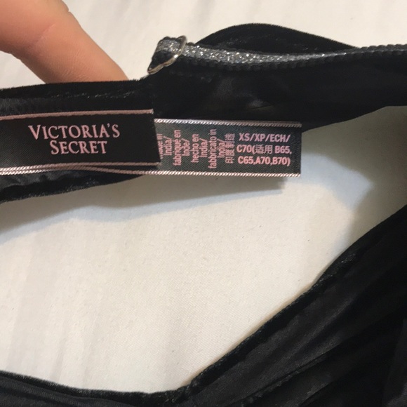 🆕 VS sparkle velvet plunge Bralette - Picture 4 of 5