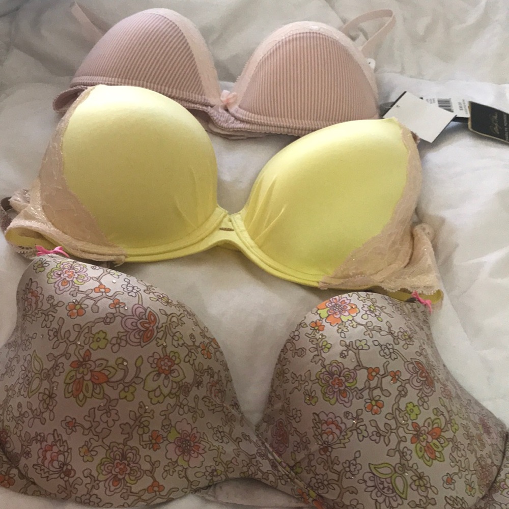 3 size 36 C bras. 2 from Victoria Secret. 1 NWT!