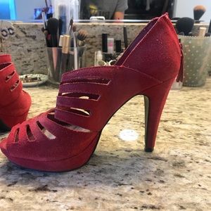 RED Nine West Caged Heels 💃🏻