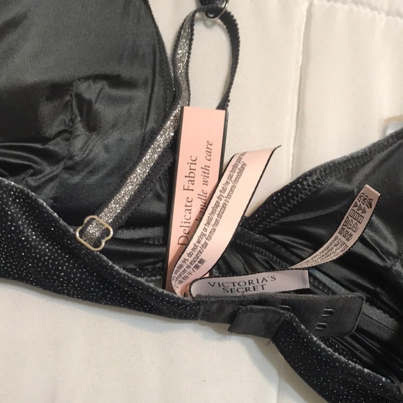🆕 VS Sparkle velvet plunge Bralette - Picture 4 of 4