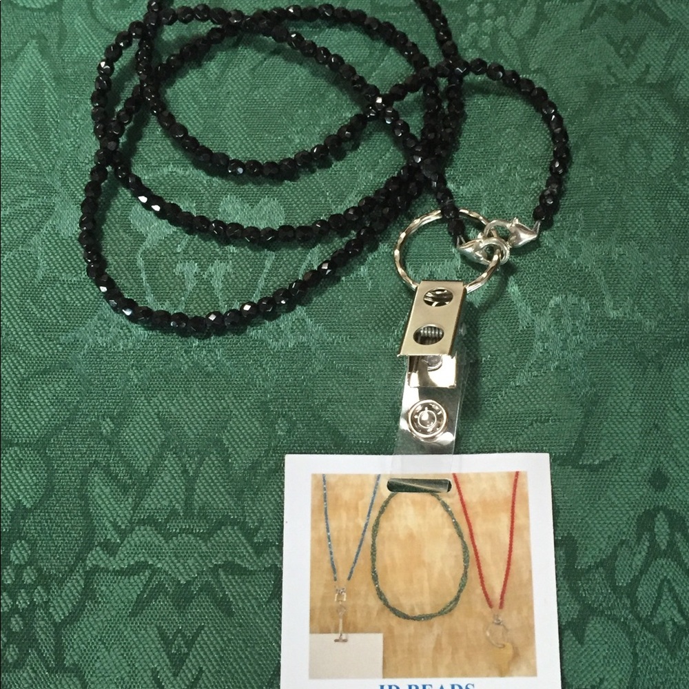 💥Holiday SALE💥 🖤 Black Czech 🖤glass Convertible Necklace