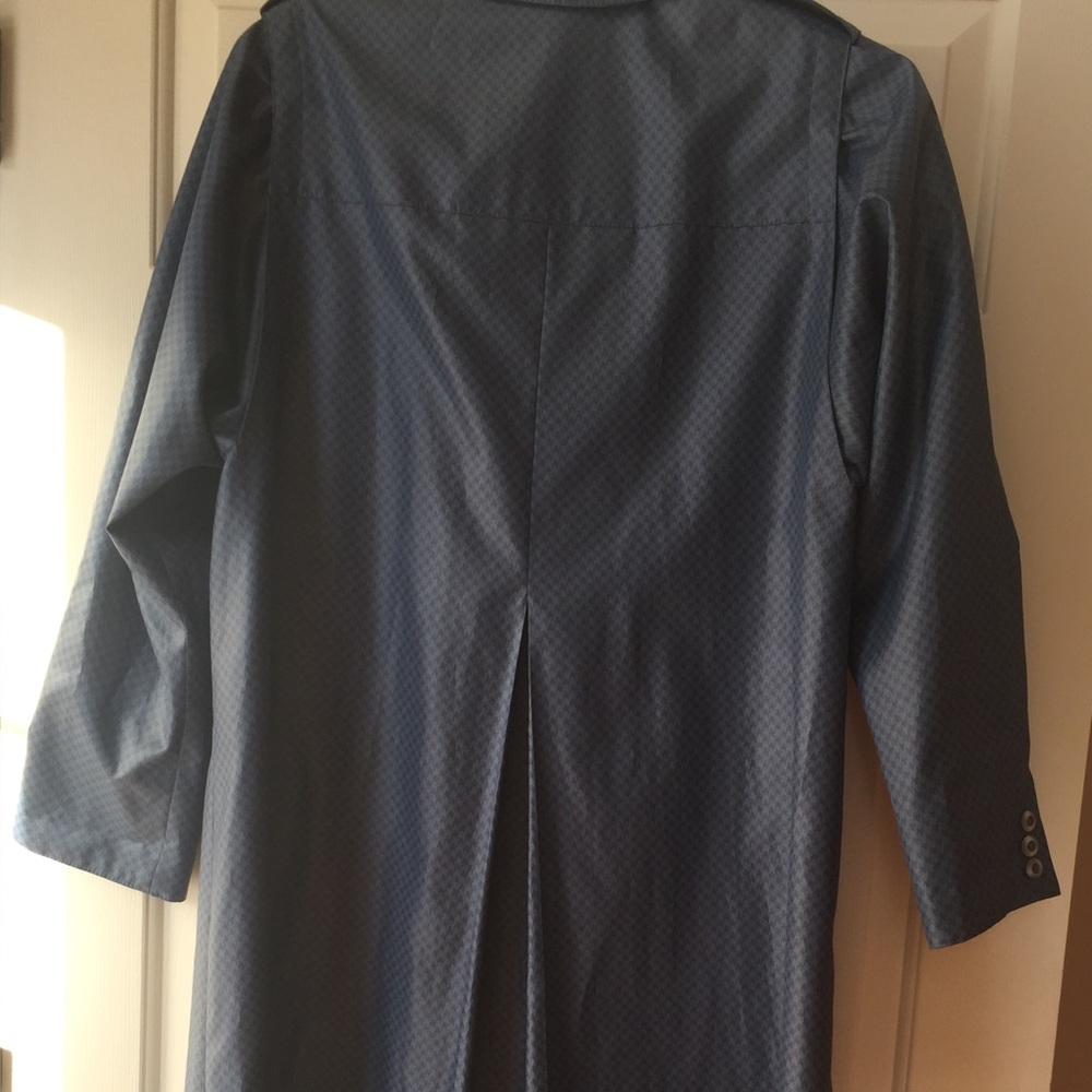 Raincoat - Picture 2 of 4