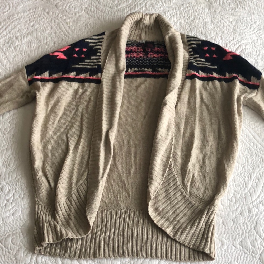 Cardigan with design