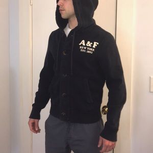 Thick and cozy Abercrombie & Fitch sweater. Size L
