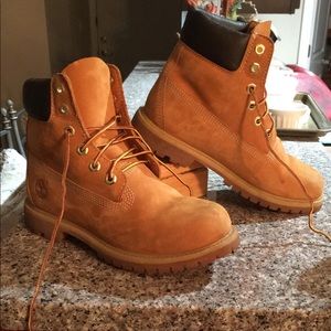 Size 7 Woman's Timberland work boots