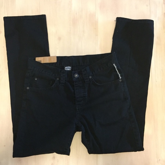 black jeans with checkered vans