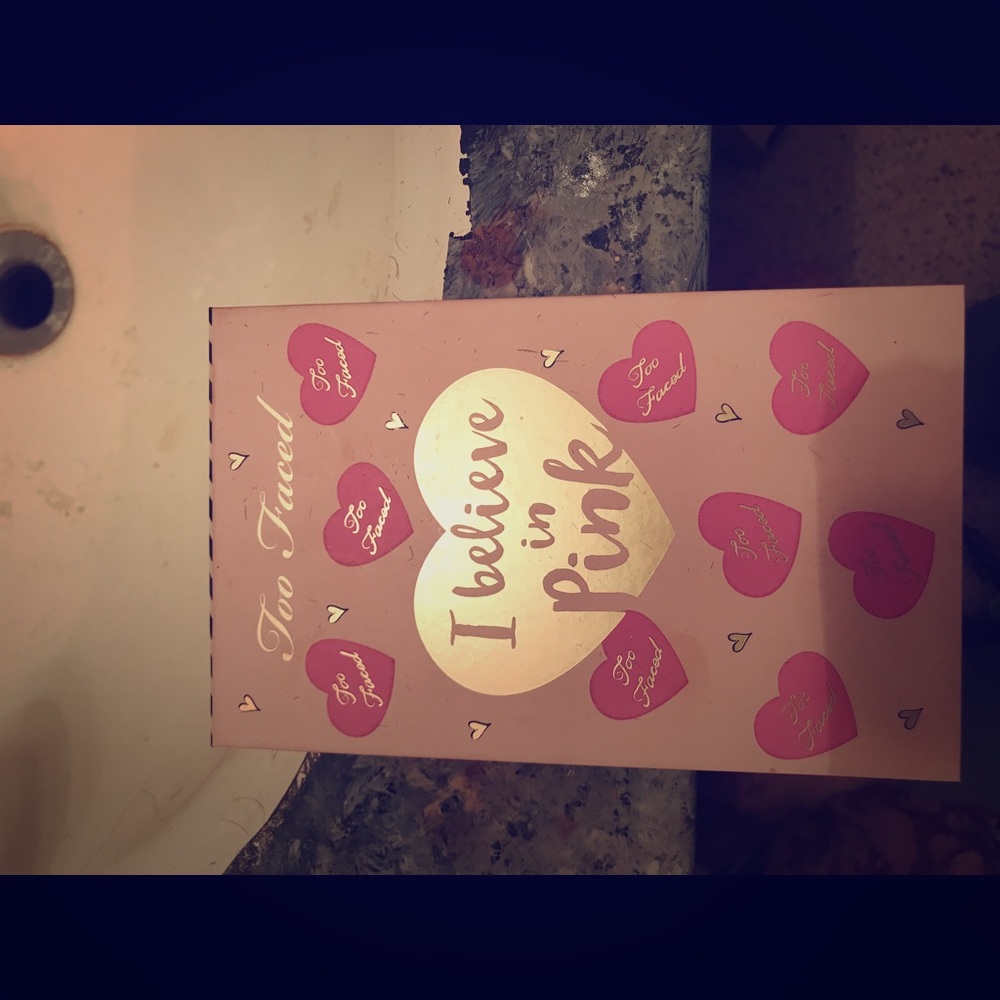 Too faced makeup pallet