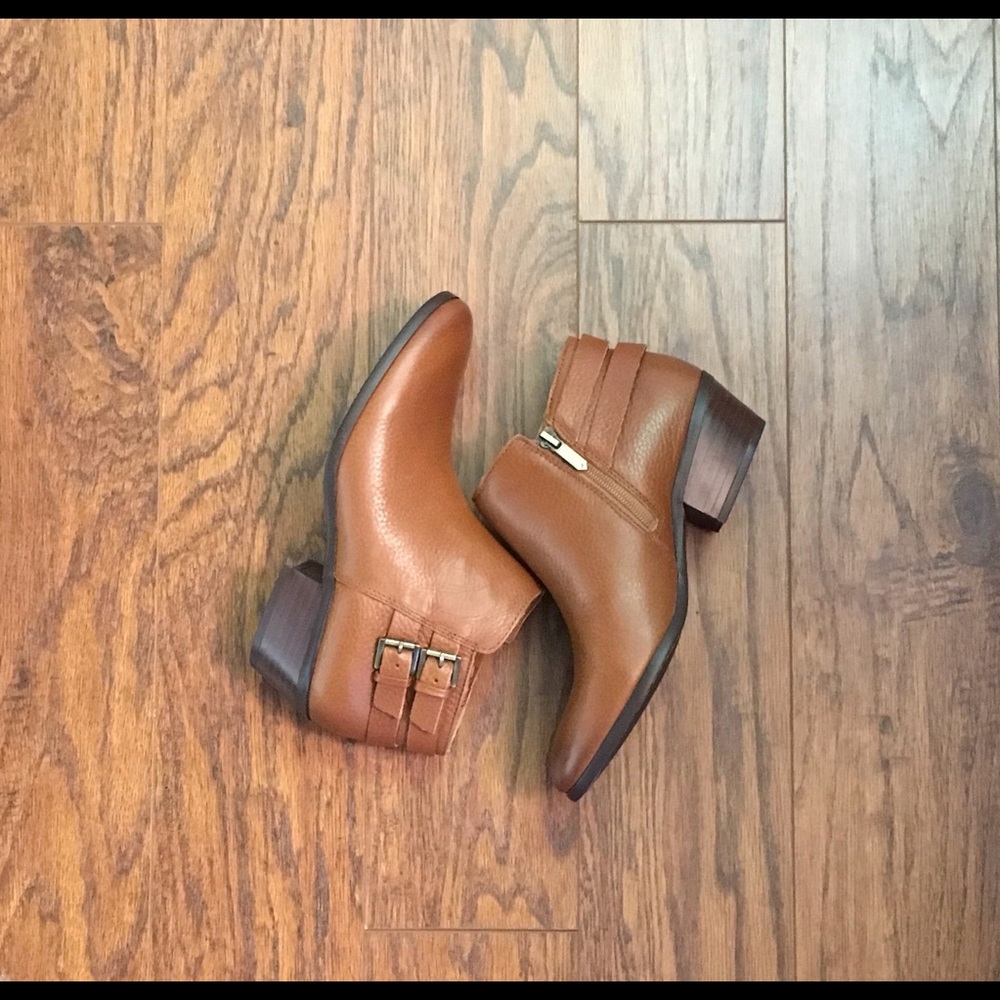 NWOT Sam Edelman Tan Booties