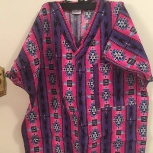 🦋🦋Ladies scrub top🦋🦋